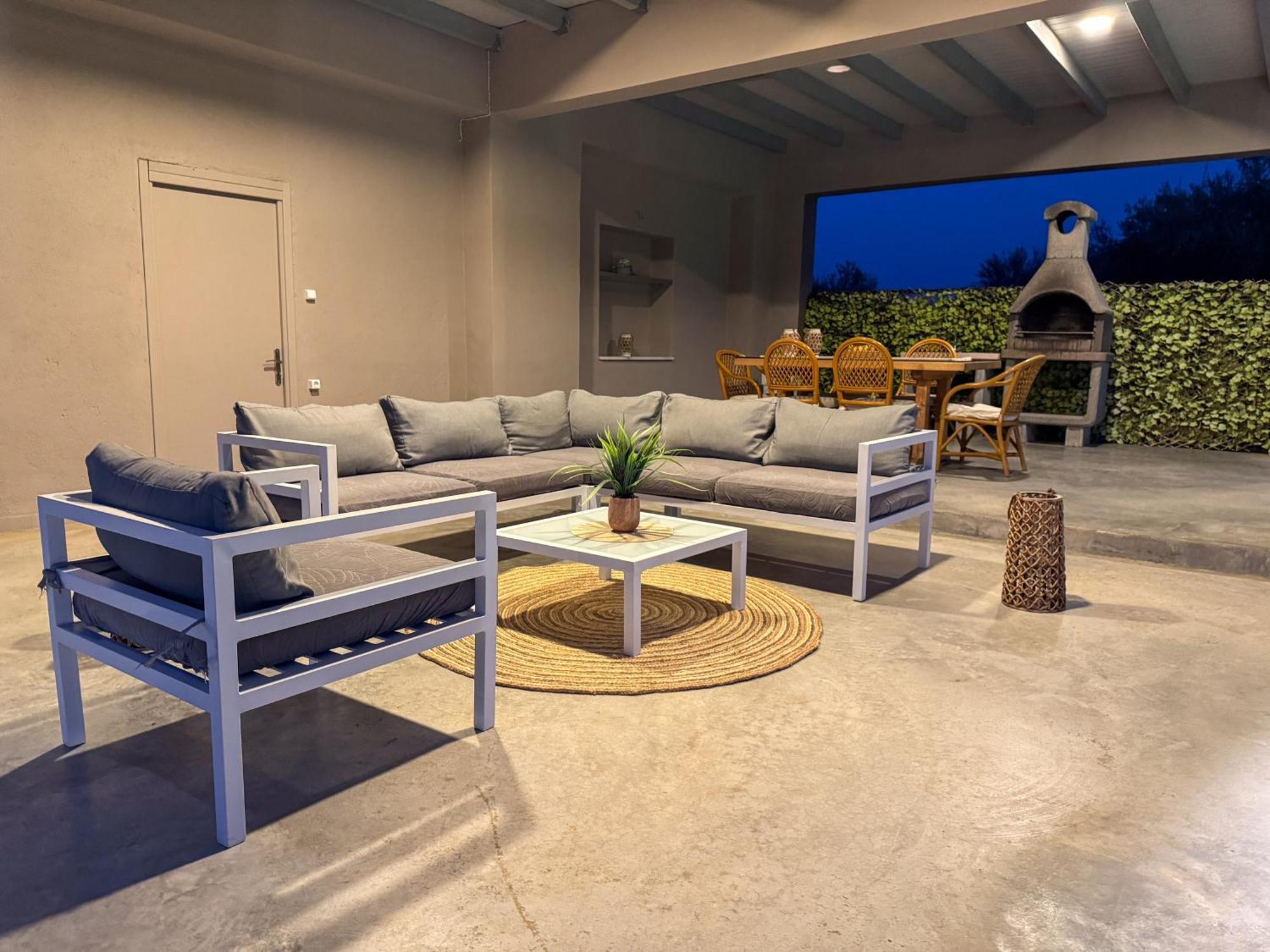 Villa Felenia Vryses Eksteriør billede